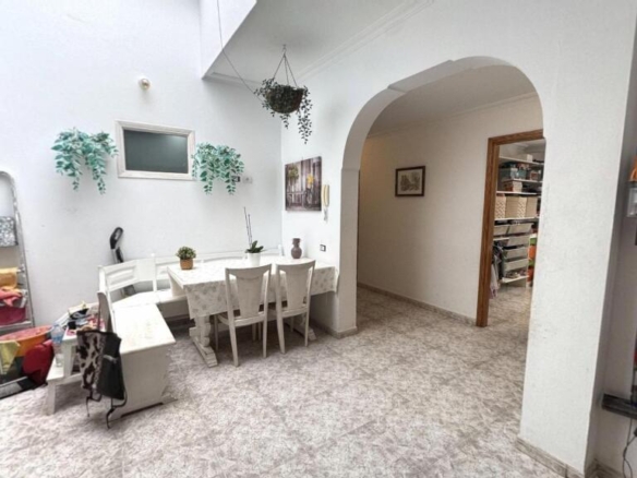 Imagen 1 de Amplio Piso en Playa de Arinaga