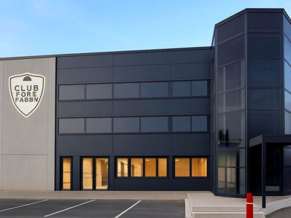 Imagen 2 de Nave Club de pádel instalado en San Felices Buelna