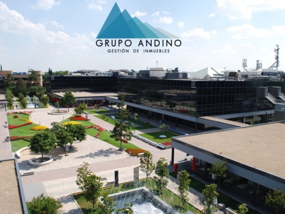 Imagen 1 de Local comercial en Traspaso en Parque Empresarial San Fernando De Henares Madrid MONTSERRAT - PARQUE EMPRESARIAL