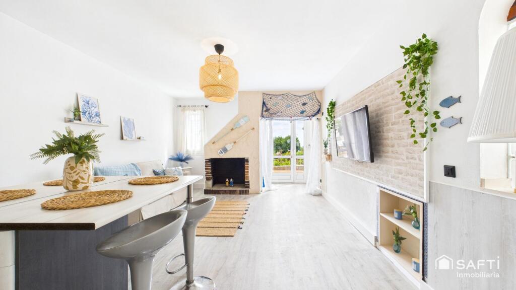 Imagen 1 de Piso reformado y amueblado con jardín a 5 min de la playa - C/ Zona Cala Romaguera