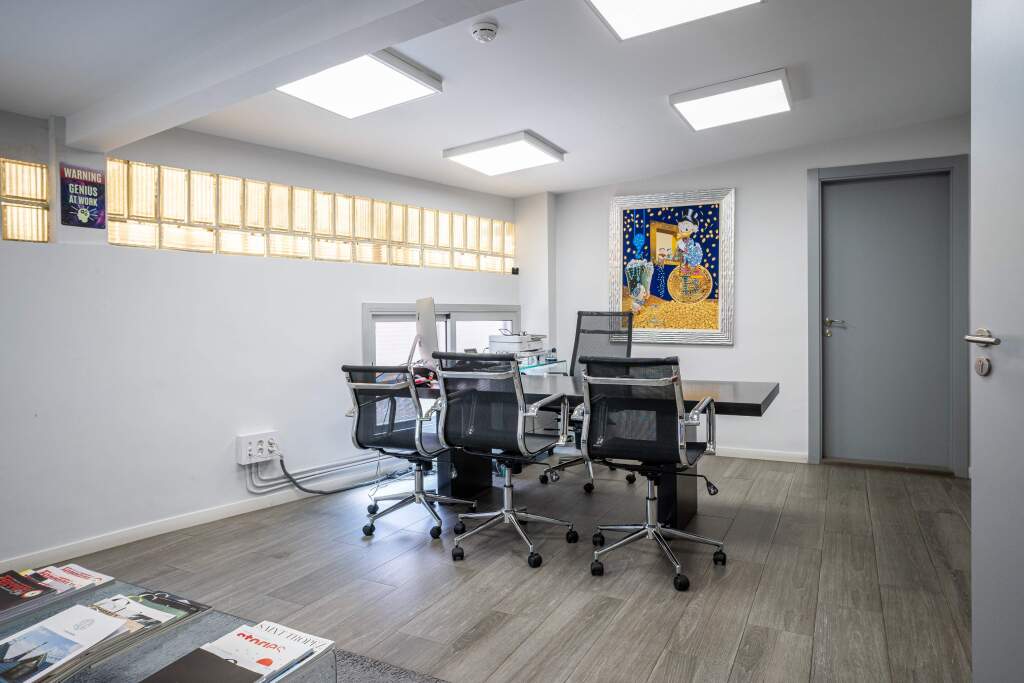 Imagen 2 de Nave industrial en venta – Santa Coloma de Gramenet Imagen 2 de Nave industrial en venta – Santa Coloma de Gramenet