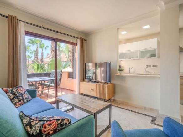 Imagen 3 de Dúplex Ático de 3 Dormitorios con Vistas a la Piscina en Nueva Ribera Beach Club