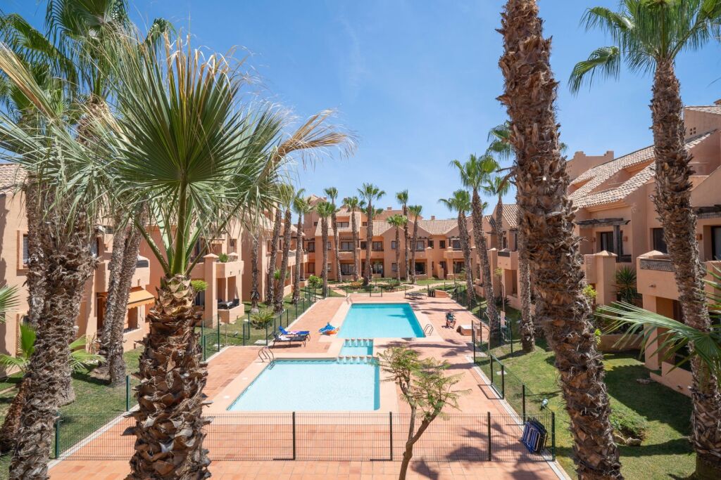 Imagen 1 de Dúplex Ático de 3 Dormitorios con Vistas a la Piscina en Nueva Ribera Beach Club