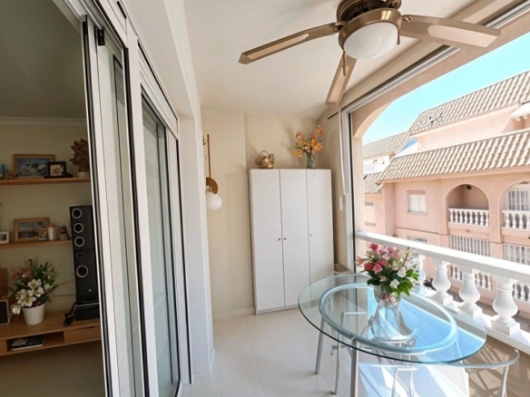 Imagen 1 de Apartamento 500M Playa de Los Locos en Torrevieja