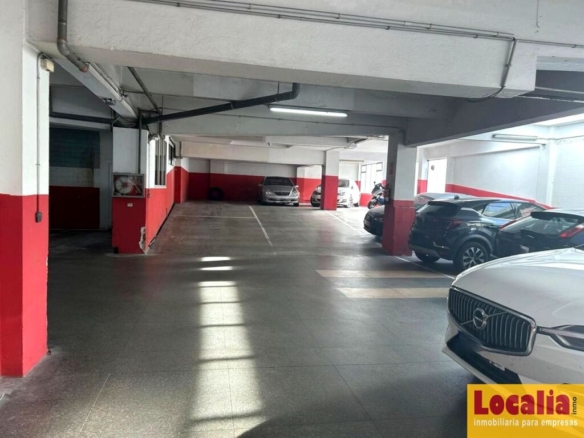 Imagen 2 de 8 plazas de garaje en venta en centro de Santander