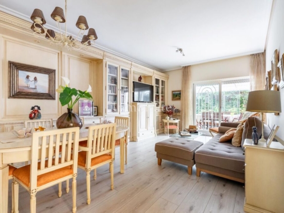 Imagen 3 de Bajo con Jardín en Pozuelo De Alarcón