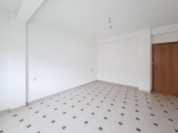 Imagen 4 de EXCELENTE OPORTUNIDAD! AMPLIO PISO EN AIELO DE MALFERIT