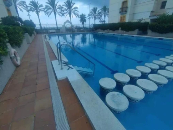 Imagen 1 de Planta baja en primera línea playa Mas Mel de Calafell.