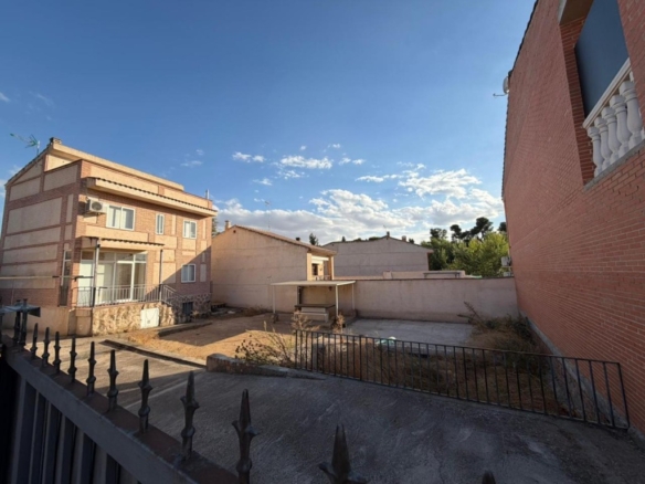 Imagen 3 de CHALET INDEPENDIENTE EN BURGUILLOS