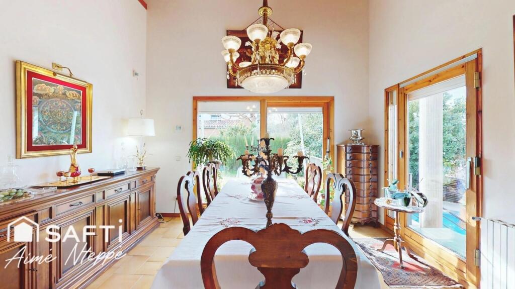 Imagen 4 de EXCLUSIVO CHALET - VISTAS PANORAMICAS CUIDAD GIRONA - VALL DE SANT DANIEL