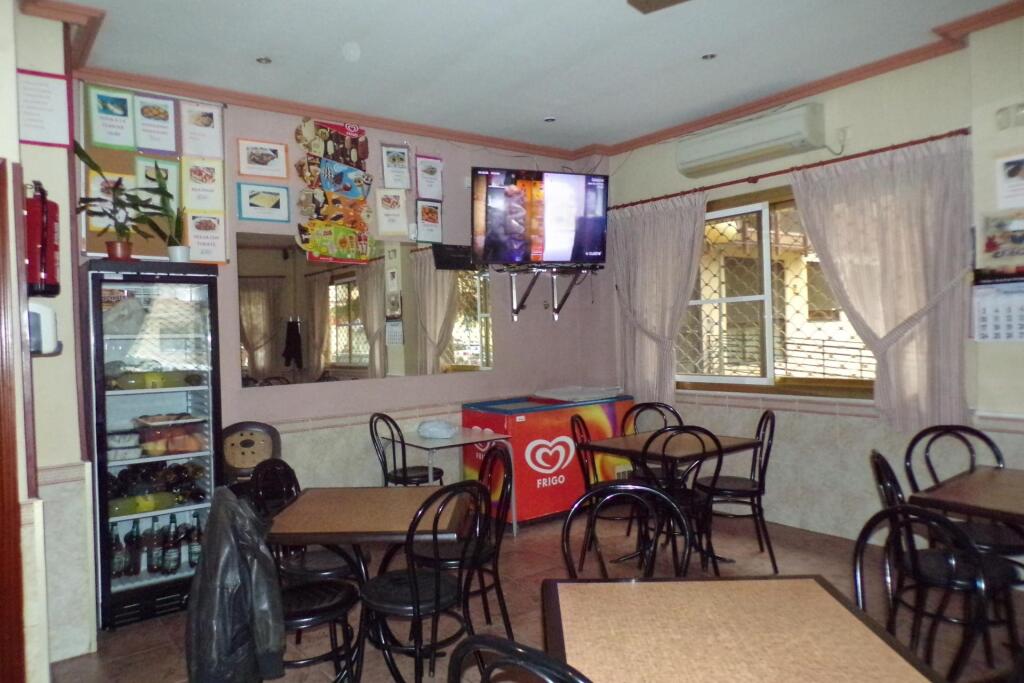 Imagen 2 de Venta dos locales .Bar- cafetería en funcionamiento