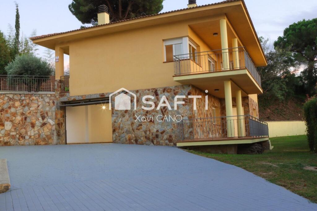 Imagen 2 de Magnífica casa en Fogars de la Selva