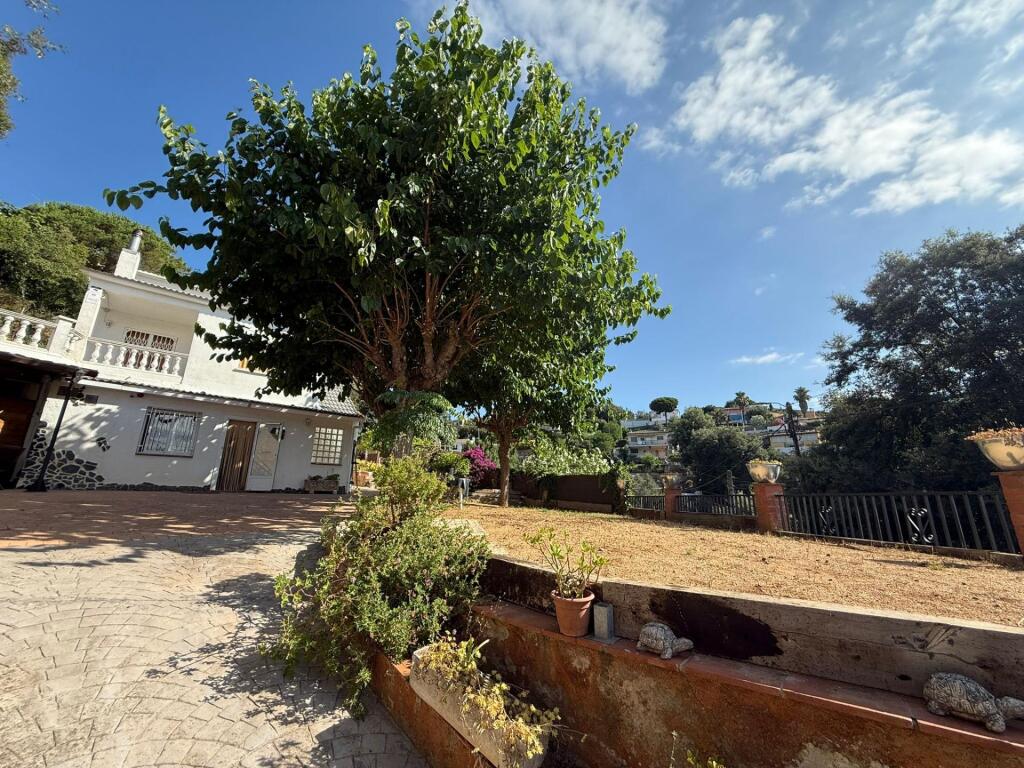 Imagen 4 de ESPECTACULAR CASA EN VENTA EN DOSRIUS!!