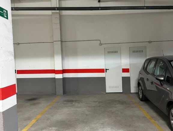 Imagen 3 de ALQUILER DE GARAJE EN ZONA RIOS