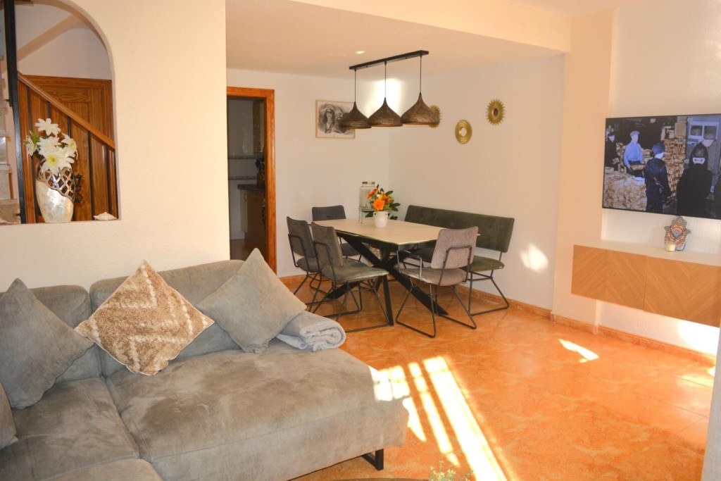 de 95m2 con 3 dormitorios y 3 baños