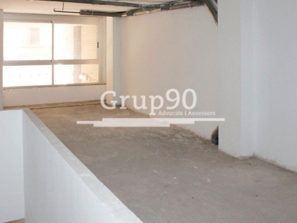 Imagen 3 de LOCAL COMERCIAL EN ALFRED PERENYA