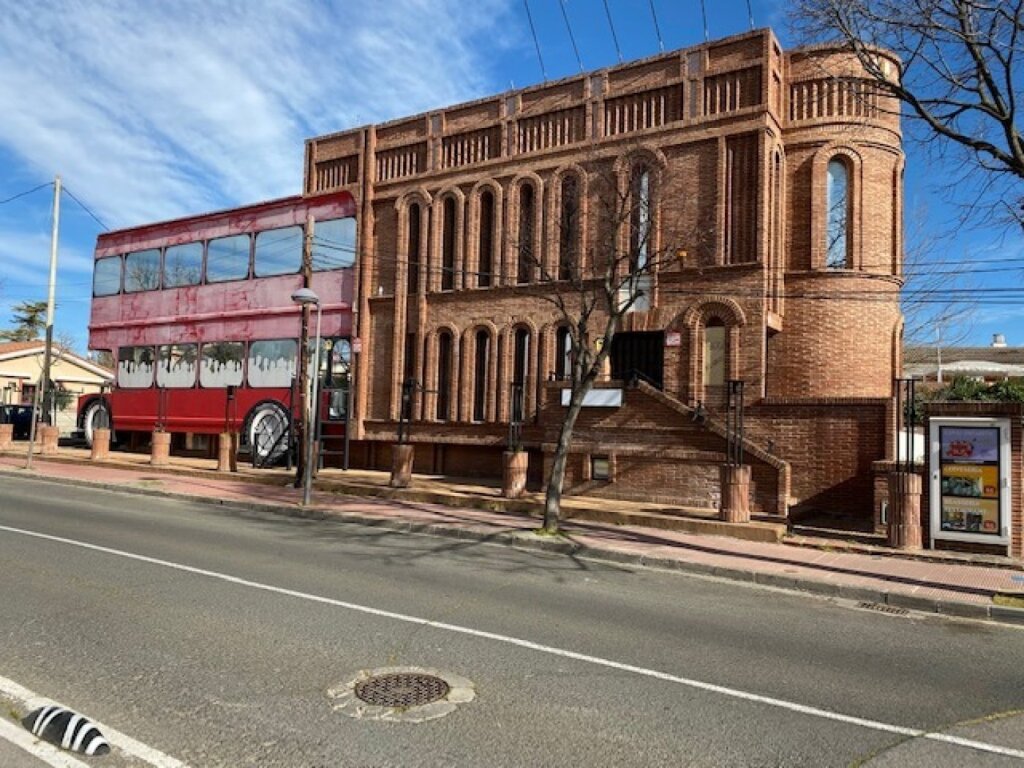 Imagen 2 de Emblemático local en la zona Alta Imagen 2 de Emblemático local en la zona Alta