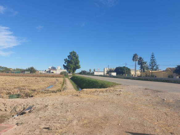 Imagen 2 de venta de 2 parcelas en SANT JAUME D'ENVEJA