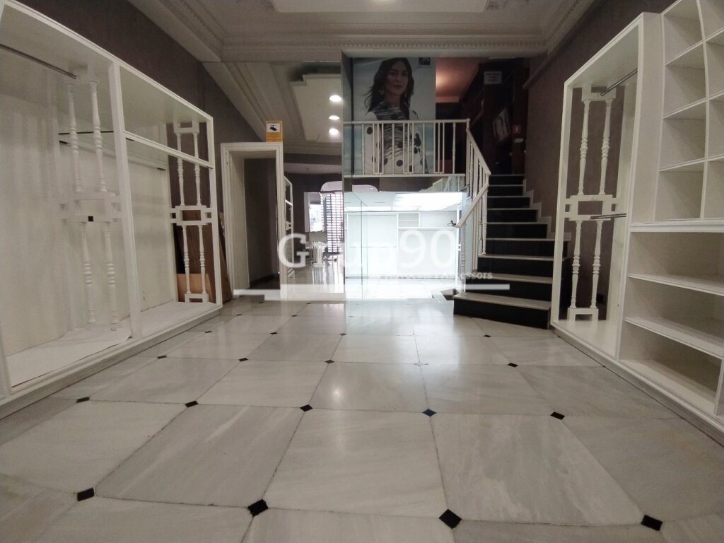 Imagen 3 de OPORTUNIDAD PARA TU NEGOCIO !! LOCAL EN EL EIX COMERCIAL Imagen 3 de OPORTUNIDAD PARA TU NEGOCIO !! LOCAL EN EL EIX COMERCIAL