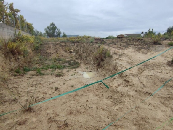 Imagen 3 de TERRENO SEMIPLANO EN VENTA EN LA URBANIZACIÓN DE RIVER PARK DEL PONT DE VILOMARA.