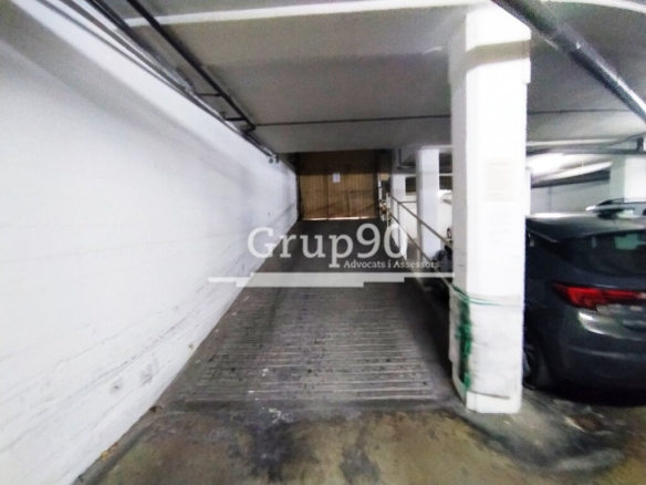 Imagen 3 de SE VENDE AMPLIA PLAZA DE PARQUING AL LADO DEL RECTORADO