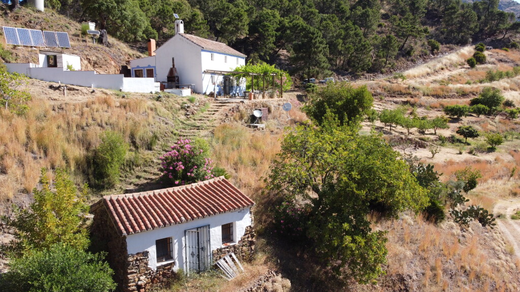 Imagen 4 de Casa de campo-Masía en Venta en Istan Málaga