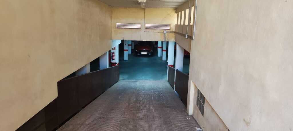 Imagen 3 de Parking coche en Venta en Retamar Almería