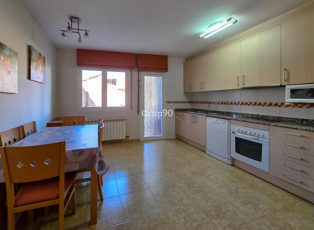 Imagen 2 de Oportunidad en Alcarras: piso de 70 m² con 2 habitaciones