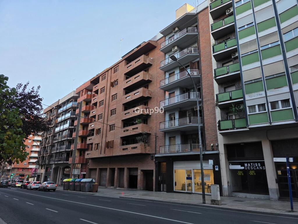 Imagen 1 de ? Local comercial de 135 m² a pie de calle – Amplio
