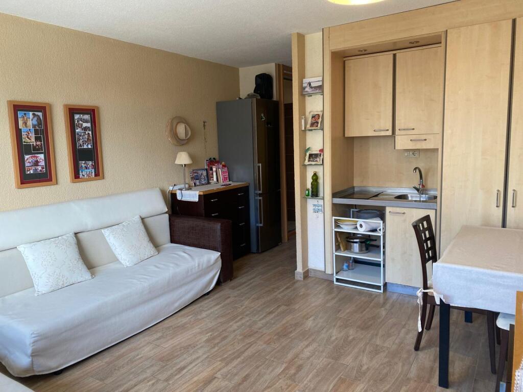 Imagen 2 de Estudio reformado en Residencial El Rocío