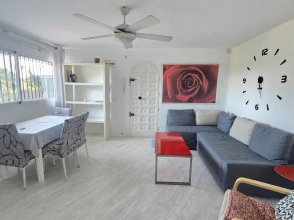 Imagen 2 de Apartamento en planta baja con piscina y parking comunitario en Playamar