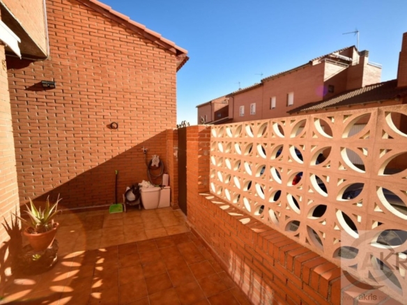 Imagen 2 de Fantástico chalet de 4 dormitorios para entrar a vivir en Chozas de Canales