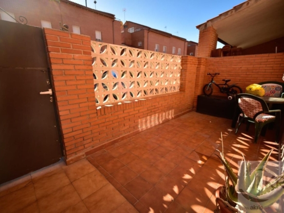 Imagen 4 de Fantástico chalet de 4 dormitorios para entrar a vivir en Chozas de Canales