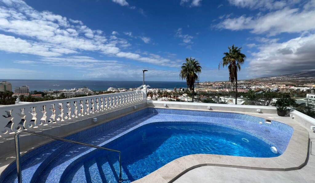 Imagen 1 de Casa-Chalet en Venta en Adeje Santa Cruz de Tenerife