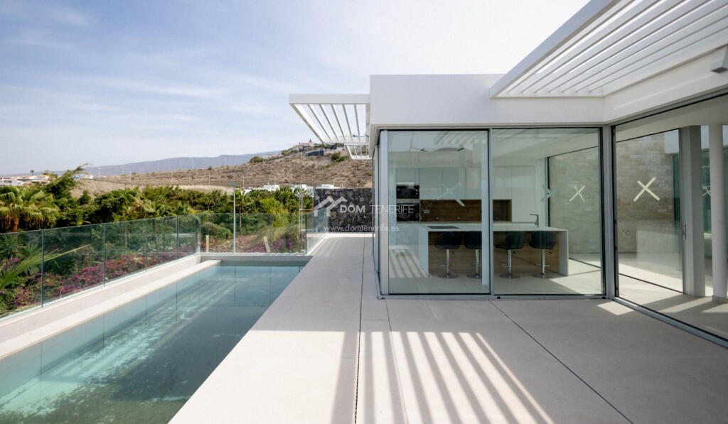 Imagen 1 de Casa-Chalet en Venta en Adeje Santa Cruz de Tenerife