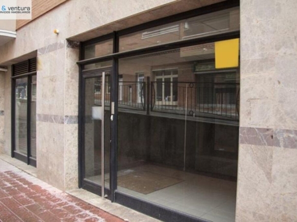 Imagen 2 de LOCAL EN TORREDEMBARRA