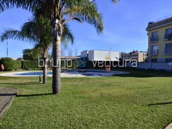 Imagen 1 de ? Piso en venta en Cubelles (Barcelona) – ¡Con inquilino hasta octubre de 2029!