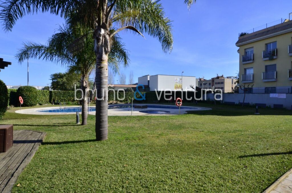 Imagen 1 de ? Piso en venta en Cubelles (Barcelona) – ¡Con inquilino hasta octubre de 2029!