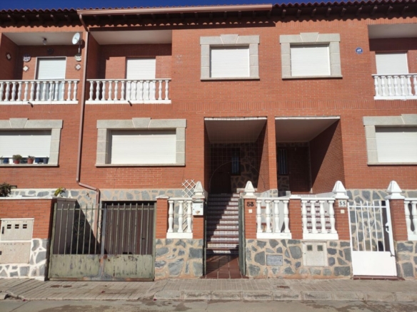 Imagen 1 de CHALET ADOSADO EN VENTA EN CONSUEGRA