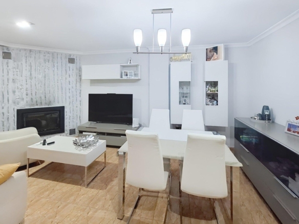 Imagen 3 de FANTASTICO CHALET ADOSADO EN LLANERA DE RANES