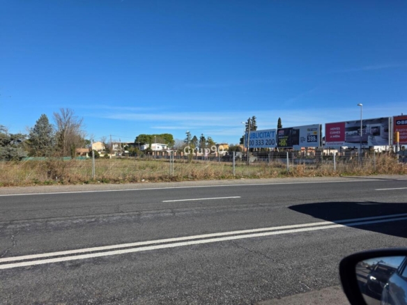 Imagen 2 de ?️ Derecho de superficie en Rovira Roure (Lleida) – Parcela en zona estratégica apta para servicios públicos