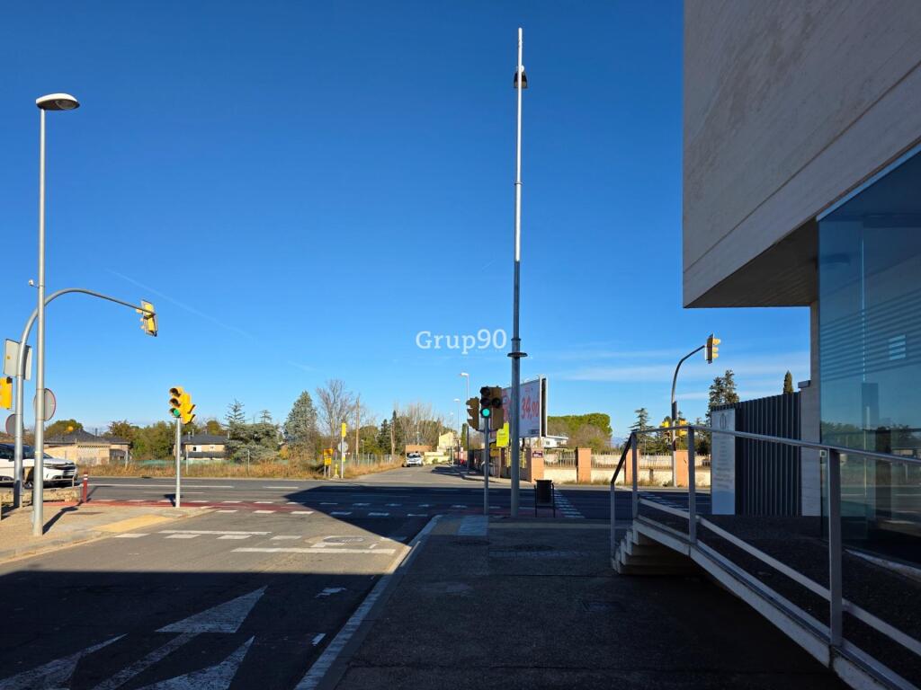 Imagen 4 de ?️ Derecho de superficie en Rovira Roure (Lleida) – Parcela en zona estratégica apta para servicios públicos