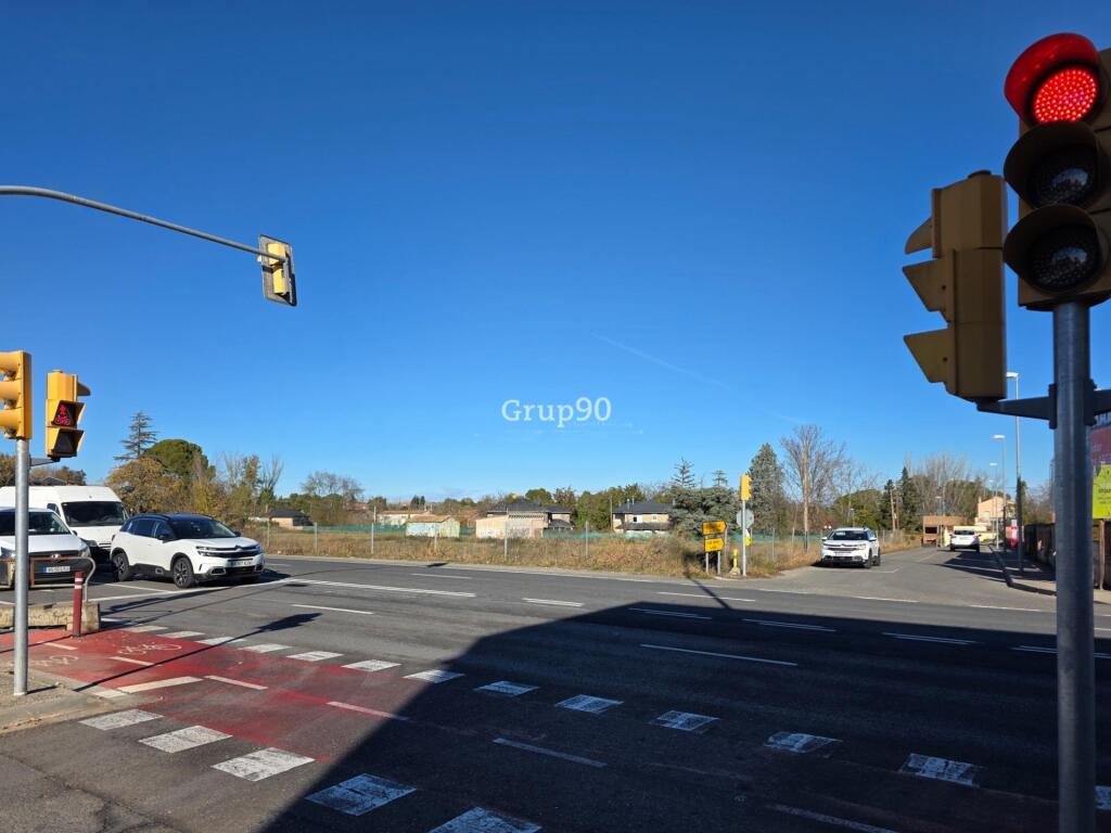 Imagen 1 de ?️ Derecho de superficie en Rovira Roure (Lleida) – Parcela en zona estratégica apta para servicios públicos