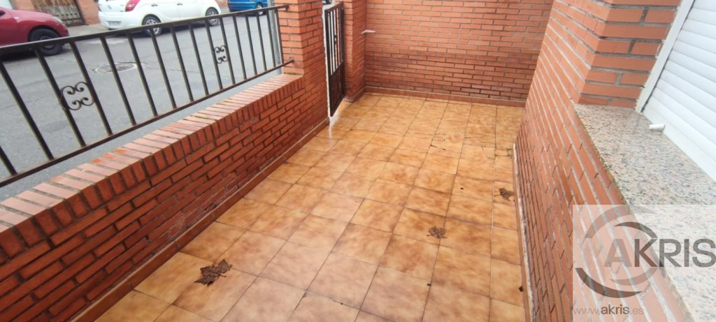 Imagen 4 de Chalet adosado OCUPADO de 4 dormitorios en Chozas de Canales