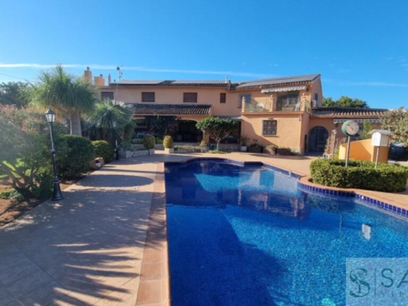 Imagen 3 de Casa-Chalet en Venta en Alicante Alicante