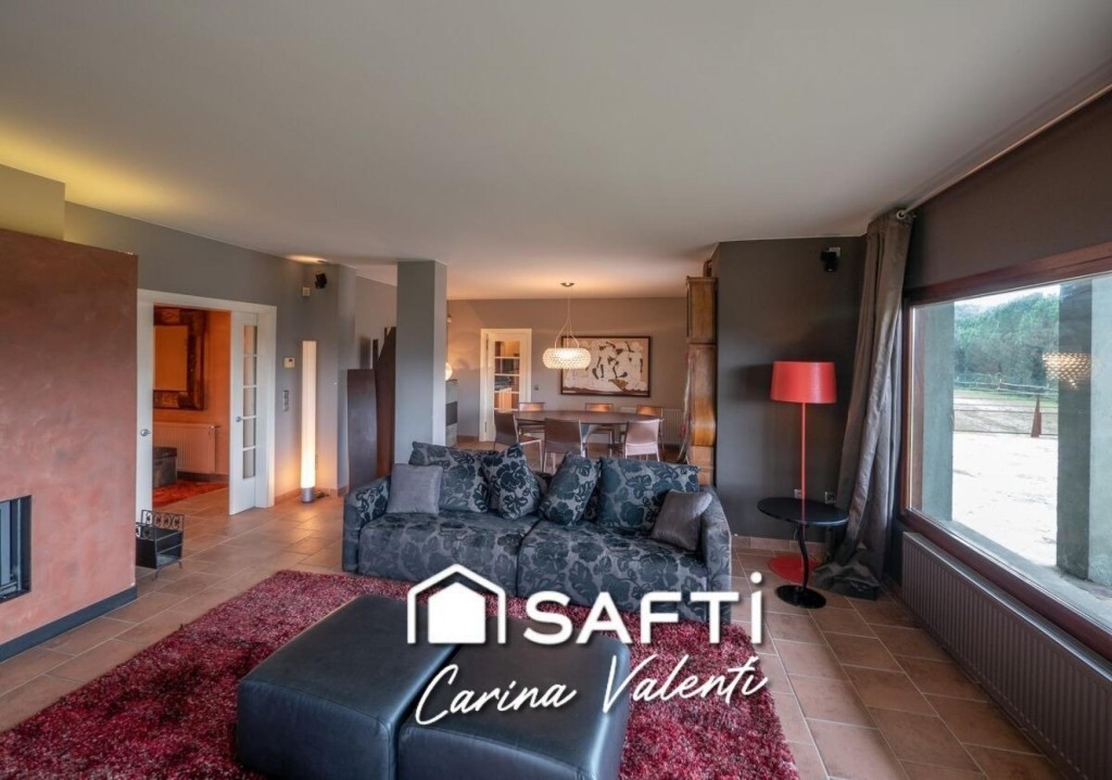 Imagen 1 de CHALET DE DISEÑO EN BESCANO