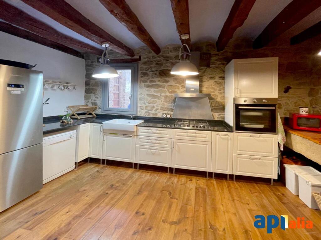 Imagen 1 de ? EXCLUSIVA APIALIA – Casa única en el centro de La Fuliola