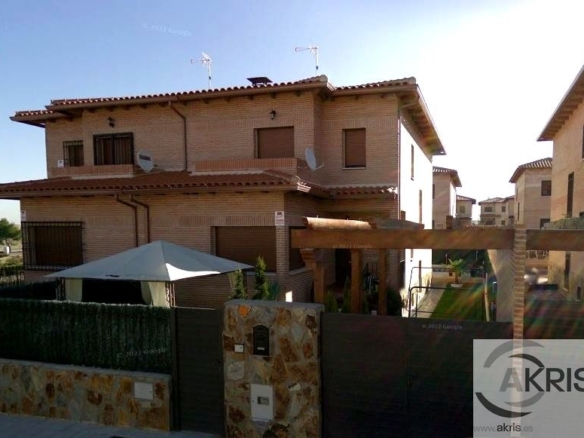 Imagen 2 de Pareado en venta en Olías del Rey de 251 m2