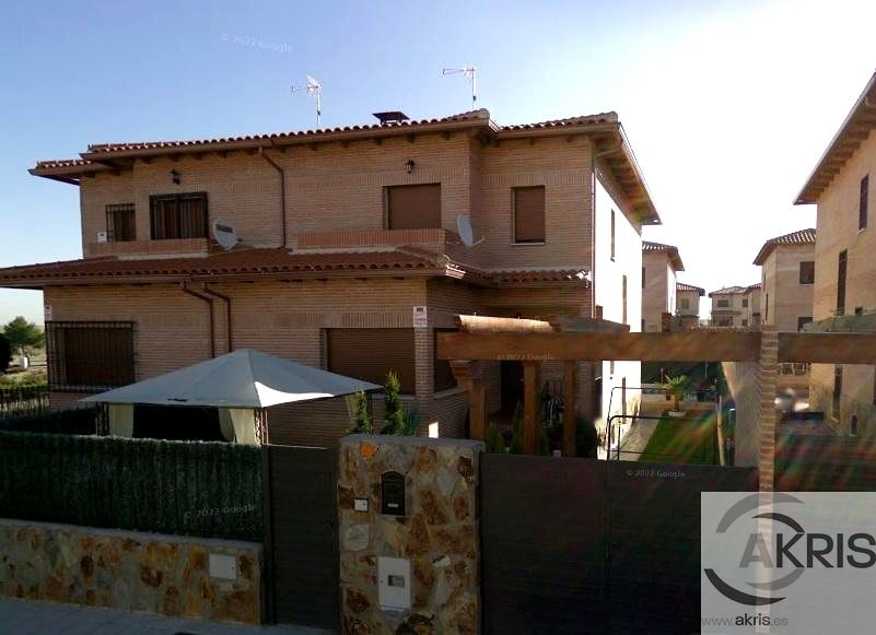 Imagen 2 de Pareado en venta en Olías del Rey de 251 m2