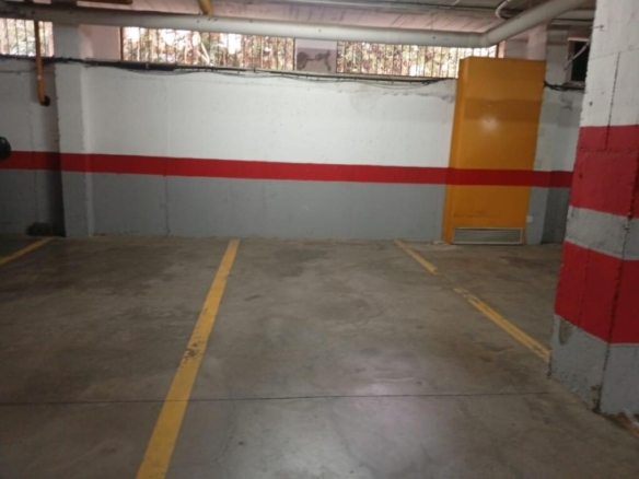 Imagen 3 de Plaza de garaje en venta en Avenida de Jerez!!!